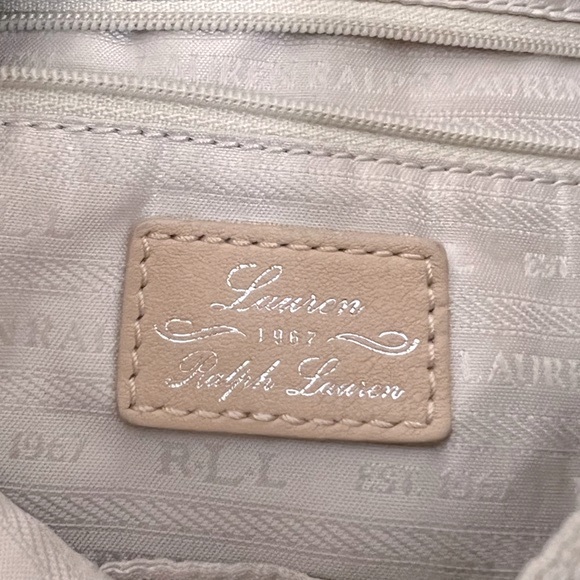 Lauren Ralph Lauren “Indian Cove” Leather Hobo Bag in Sandstorm Beige Leather - Picture 13 of 16